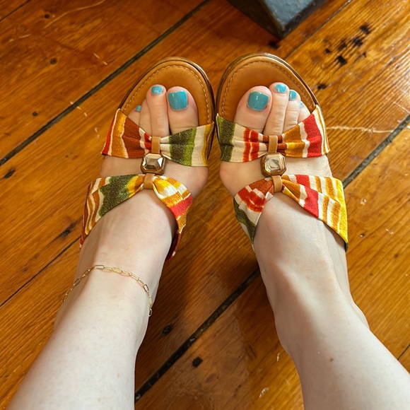 Italian Shoemakers Colorful Wedges - Picture 3 of 6